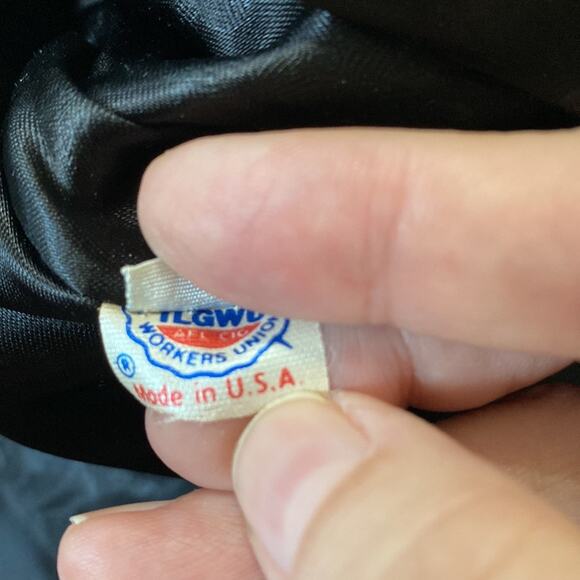 Vintage black faux fur coat women’s size 6 Made in USA - Picture 10 of 10